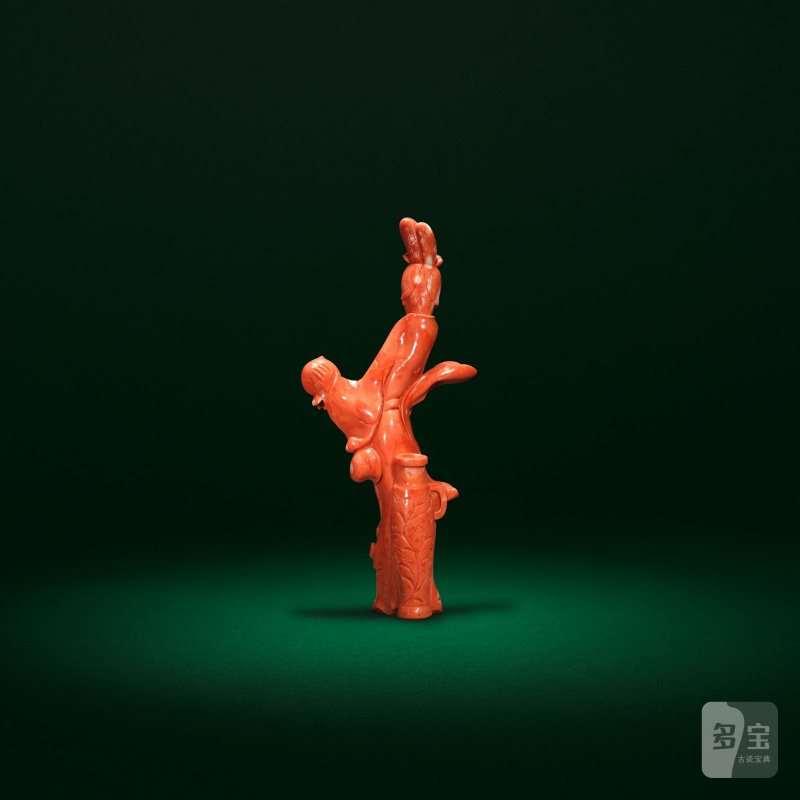 民國 珊瑚雕麻姑獻壽擺件 | A CORAL FIGURE OF A LADY HOLDING A PEACH - 图4